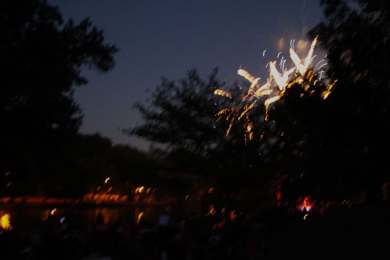 4th_fireworks_2010_on_3rd.jpg