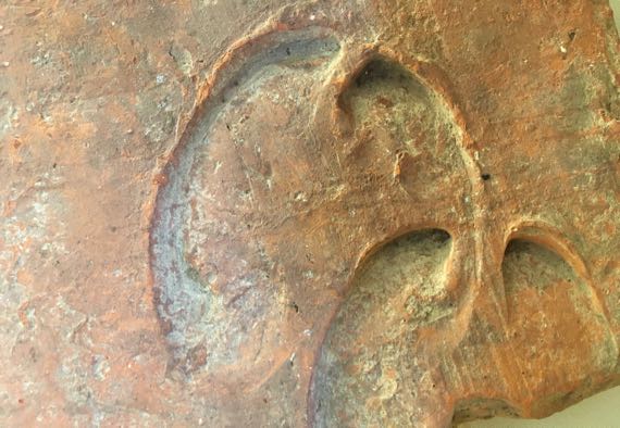 Chedworth ox hoofprints rooftile