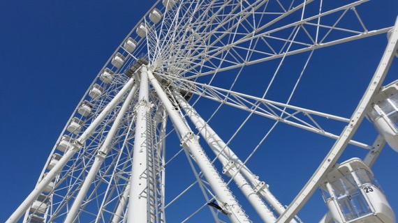 Ferris wheel up