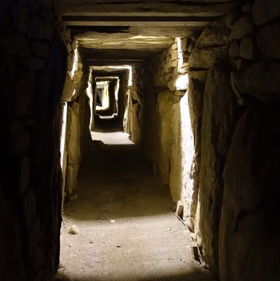 Knowth passage