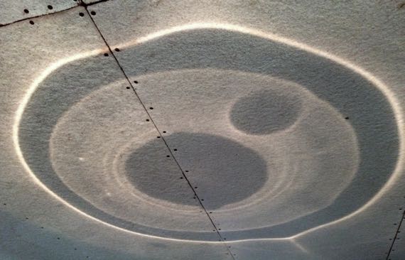 Ceiling pan reflection