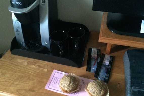 Coffee muffins in room