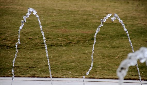 Fountain water frozen by shutter speed