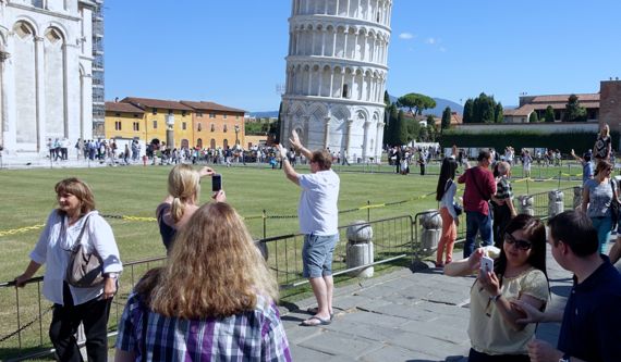 Pisa posing