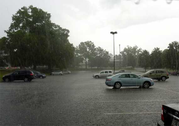 rainy_parking_lot.jpg
