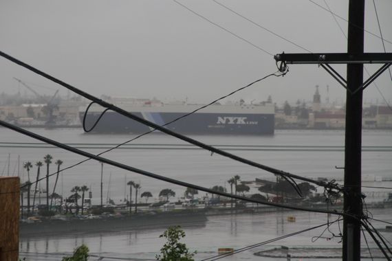 san_diego_airport_n_harbor_in_rain.jpg