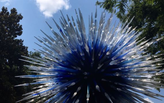 Spiky fountain Chihuly ABG