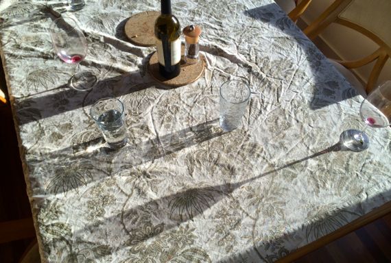 Wine table level sunrays
